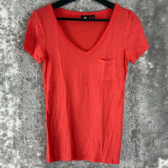 Rock & Republic Sz XS Red V-Neck Short Sleeve Tee Shirt Pocket Basics Lightweigh - Picture 1 of 7